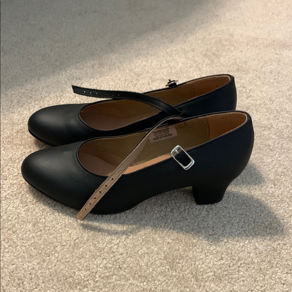 Bloch Black Dance Heels with Strap and Round Toe
